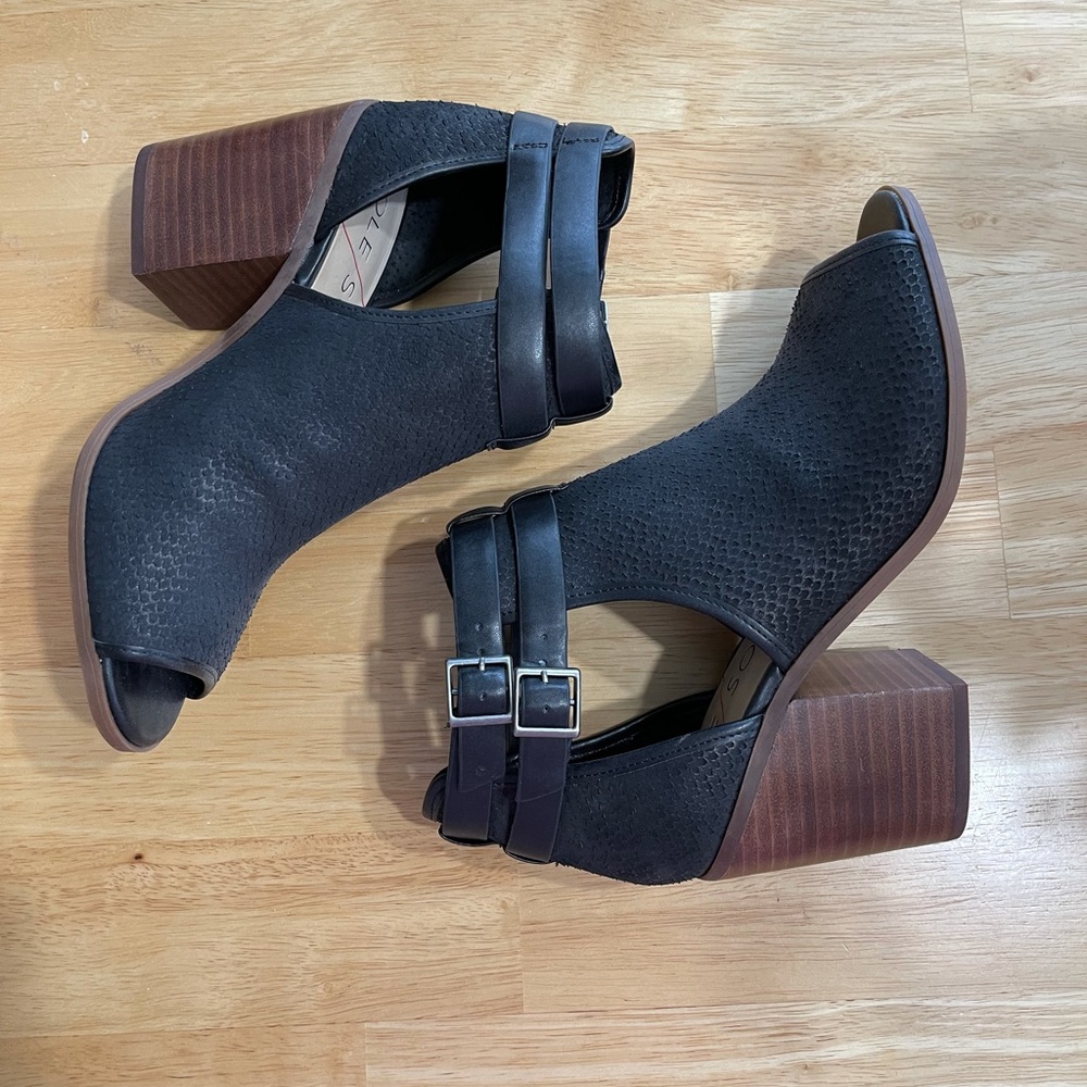 Sole society Carisse block heel - brand new, never worn. Size 9